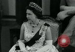 Immagine di Queen Elizabeth Canberra, Australia, 1963, secondo 52 filmato di repertorio 65675039102