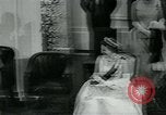 Immagine di Queen Elizabeth Canberra, Australia, 1963, secondo 58 filmato di repertorio 65675039102