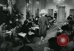 Image défilé de modèle London England Royaume-Uni, 1963, de la seconde 8 séquences d'archives historiques vidéo 65675039104
