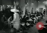 Image défilé de modèle London England Royaume-Uni, 1963, de la seconde 39 séquences d'archives historiques vidéo 65675039104