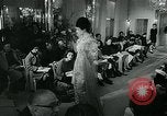 Image défilé de modèle London England Royaume-Uni, 1963, de la seconde 48 séquences d'archives historiques vidéo 65675039104