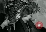 Image défilé de modèle London England Royaume-Uni, 1963, de la seconde 49 séquences d'archives historiques vidéo 65675039104