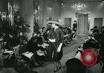 Image défilé de modèle London England Royaume-Uni, 1963, de la seconde 51 séquences d'archives historiques vidéo 65675039104