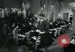 Image défilé de modèle London England Royaume-Uni, 1963, de la seconde 55 séquences d'archives historiques vidéo 65675039104