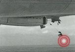 Image des parachutistes de l'Alaska Alaska USA, 1963, de la seconde 54 séquences d'archives historiques vidéo 65675039106