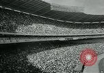 Immagine di Baltimore Orioles giocando Washington senatori baseball Washington DC USA, 1963, secondo 5 filmato di repertorio 65675039123