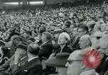 Immagine di Baltimore Orioles giocando Washington senatori baseball Washington DC USA, 1963, secondo 23 filmato di repertorio 65675039123