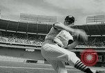 Immagine di Baltimore Orioles giocando Washington senatori baseball Washington DC USA, 1963, secondo 26 filmato di repertorio 65675039123