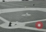 Immagine di Baltimore Orioles giocando Washington senatori baseball Washington DC USA, 1963, secondo 28 filmato di repertorio 65675039123
