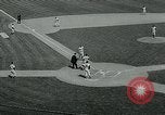 Immagine di Baltimore Orioles giocando Washington senatori baseball Washington DC USA, 1963, secondo 40 filmato di repertorio 65675039123