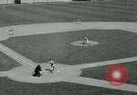 Immagine di Baltimore Orioles giocando Washington senatori baseball Washington DC USA, 1963, secondo 45 filmato di repertorio 65675039123