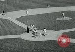 Immagine di Baltimore Orioles giocando Washington senatori baseball Washington DC USA, 1963, secondo 57 filmato di repertorio 65675039123