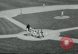 Immagine di Baltimore Orioles giocando Washington senatori baseball Washington DC USA, 1963, secondo 59 filmato di repertorio 65675039123