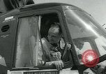Immagine di Principali Gordon Cooper ritorna dopo che orbita Honolulu Hawaii USA, 1963, secondo 10 filmato di repertorio 65675039124