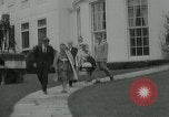Standbild Feiern für erfolgreiche Orbit von Major Gordon Cooper Washington DC USA, 1963, aus Sekunde 8 historischem Filmmaterial Videoclip 65675039129