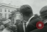 Standbild Feiern für erfolgreiche Orbit von Major Gordon Cooper Washington DC USA, 1963, aus Sekunde 30 historischem Filmmaterial Videoclip 65675039129
