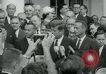 Standbild Feiern für erfolgreiche Orbit von Major Gordon Cooper Washington DC USA, 1963, aus Sekunde 51 historischem Filmmaterial Videoclip 65675039129