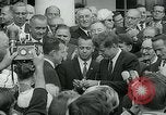 Standbild Feiern für erfolgreiche Orbit von Major Gordon Cooper Washington DC USA, 1963, aus Sekunde 55 historischem Filmmaterial Videoclip 65675039129