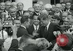 Standbild Feiern für erfolgreiche Orbit von Major Gordon Cooper Washington DC USA, 1963, aus Sekunde 61 historischem Filmmaterial Videoclip 65675039129