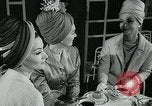 Standbild Frauen United States USA, 1963, aus Sekunde 11 historischem Filmmaterial Videoclip 65675039133