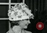 Standbild Frauen United States USA, 1963, aus Sekunde 35 historischem Filmmaterial Videoclip 65675039133