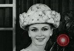Standbild Frauen United States USA, 1963, aus Sekunde 37 historischem Filmmaterial Videoclip 65675039133