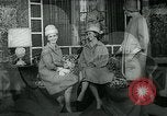 Standbild Frauen United States USA, 1963, aus Sekunde 47 historischem Filmmaterial Videoclip 65675039133