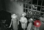 Standbild Frauen United States USA, 1963, aus Sekunde 59 historischem Filmmaterial Videoclip 65675039133