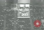 Standbild College Basketball Turnier Louisville Kentucky USA, 1963, aus Sekunde 32 historischem Filmmaterial Videoclip 65675039138