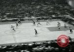 Standbild College Basketball Turnier Louisville Kentucky USA, 1963, aus Sekunde 42 historischem Filmmaterial Videoclip 65675039138