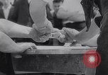 Image doigt Wrestling la Bavière en Allemagne, 1963, de la seconde 7 séquences d'archives historiques vidéo 65675039157