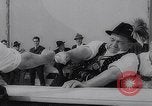 Image doigt Wrestling la Bavière en Allemagne, 1963, de la seconde 18 séquences d'archives historiques vidéo 65675039157
