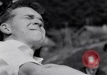 Image doigt Wrestling la Bavière en Allemagne, 1963, de la seconde 38 séquences d'archives historiques vidéo 65675039157