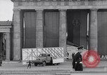 Image John Kennedy Berlin Allemagne, 1963, de la seconde 19 séquences d'archives historiques vidéo 65675039159
