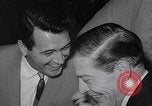 Immagine di Pranzo di scrittori di Hollywood e gli attori in città universale California United States USA, 1963, secondo 52 filmato di repertorio 65675039166