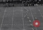 Immagine di Partita di calcio Atlanta Georgia USA, 1963, secondo 10 filmato di repertorio 65675039168