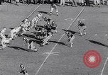 Standbild Football Game United States USA, 1963, aus Sekunde 12 historischem Filmmaterial Videoclip 65675039172