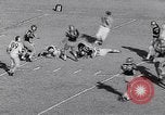 Standbild Football Game United States USA, 1963, aus Sekunde 19 historischem Filmmaterial Videoclip 65675039172