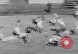 Standbild Football Game United States USA, 1963, aus Sekunde 24 historischem Filmmaterial Videoclip 65675039172