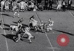 Standbild Football Game United States USA, 1963, aus Sekunde 31 historischem Filmmaterial Videoclip 65675039172
