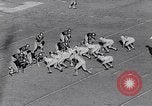 Standbild Football Game United States USA, 1963, aus Sekunde 44 historischem Filmmaterial Videoclip 65675039172