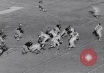 Standbild Football Game United States USA, 1963, aus Sekunde 46 historischem Filmmaterial Videoclip 65675039172
