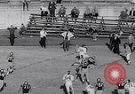 Standbild Football Game United States USA, 1963, aus Sekunde 49 historischem Filmmaterial Videoclip 65675039172