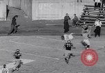 Standbild Football Game United States USA, 1963, aus Sekunde 51 historischem Filmmaterial Videoclip 65675039172