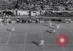 Standbild Football Game United States USA, 1963, aus Sekunde 60 historischem Filmmaterial Videoclip 65675039172