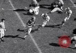 Standbild Fußball Ann Arbor Michigan USA, 1963, aus Sekunde 17 historischem Filmmaterial Videoclip 65675039174
