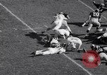 Standbild Fußball Ann Arbor Michigan USA, 1963, aus Sekunde 26 historischem Filmmaterial Videoclip 65675039174