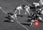 Standbild Fußball Ann Arbor Michigan USA, 1963, aus Sekunde 27 historischem Filmmaterial Videoclip 65675039174
