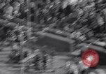 Standbild Fußball Ann Arbor Michigan USA, 1963, aus Sekunde 35 historischem Filmmaterial Videoclip 65675039174