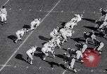 Standbild Fußball Ann Arbor Michigan USA, 1963, aus Sekunde 43 historischem Filmmaterial Videoclip 65675039174